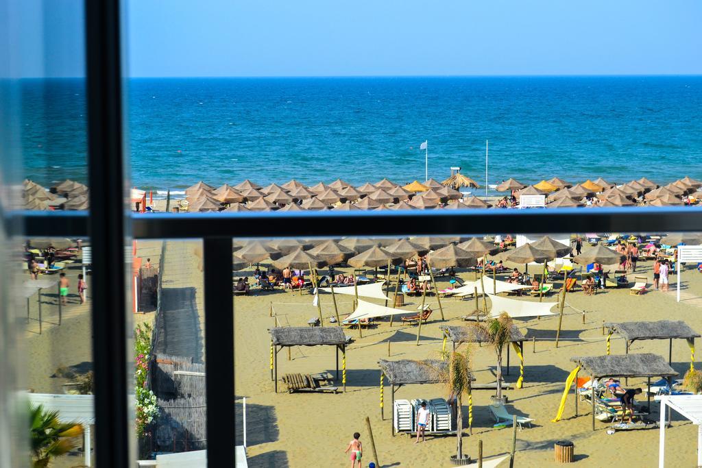 マルゲリータ・ディ・サヴォイア Sottosopra Bed & Breakfast エクステリア 写真