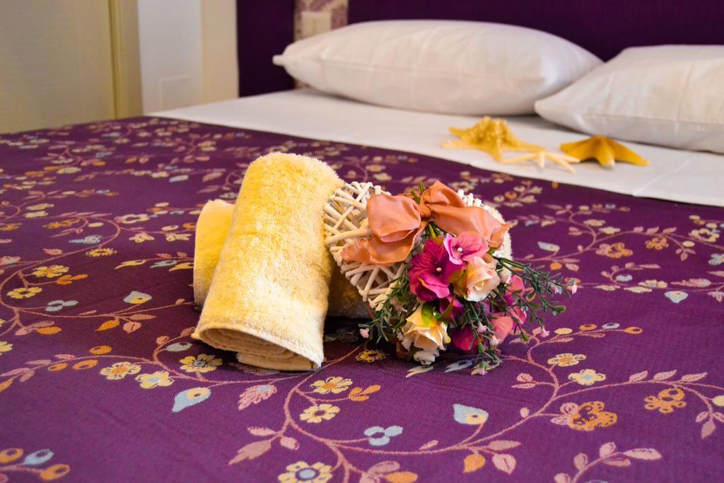 マルゲリータ・ディ・サヴォイア Sottosopra Bed & Breakfast エクステリア 写真